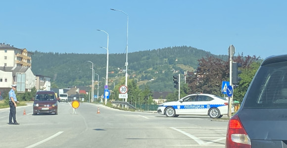 Појачано присуство полиције на Палама, легитимишу возаче