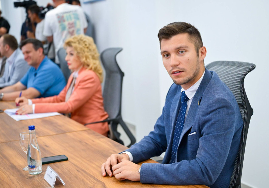 Kresojević: Da li je premijer ponovo obmanuo narod?
