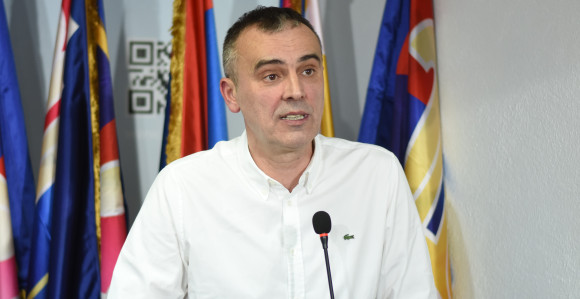 Све општине плаћају, а противградна заштита Републике Српске дјелује једино на територији општине Лакташи?