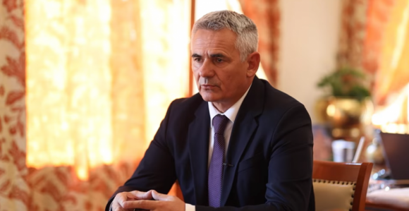Милић задржан више од шест сати на прелазу ка КиМ