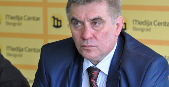Ратни министар полиције поручио актуелном: "Склањате се од шкаљараца и кавачана, а тренирате строгоћу на народу Пала"