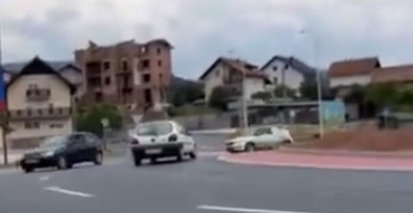 Циркус на Палама: Није знао возити у кружном току (ВИДЕО)