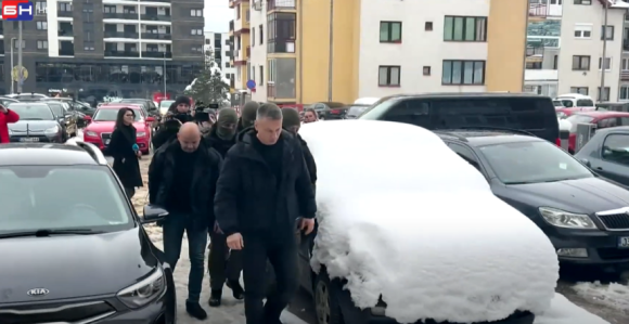 Истрага 20 мјесеци тапка у мјесту, Нешић се спрема за изборе