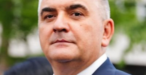 Премијер Српске дијели милионе преко друштвених мрежа