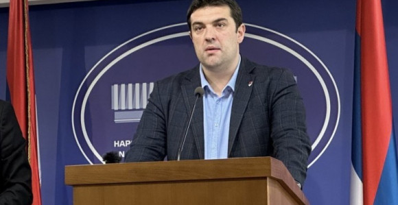 Берјан Додику: Можете се китити бројкама, али празне клупе говоре све
