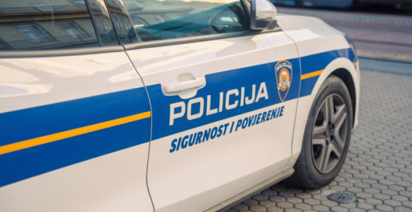 Filmska potjera: Pobjegao iz suda sa lisicama na rukama