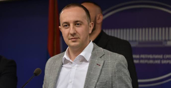Само у криминалној земљи ликови попут Нешића могу дијелити лекције о патриотизму!