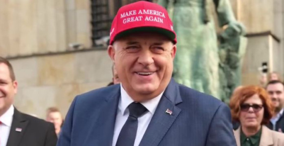 Рапорт открива: Додиков предмет пребачен Трамповом судији