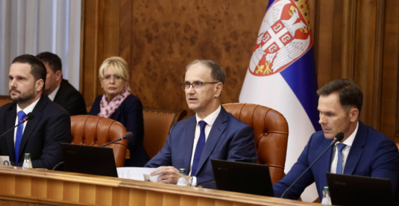 Влада Србије тражи распуштање скупштине и расписивање избора