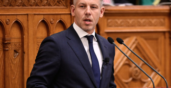 Петер Мађар удара на Орбана и његове сараднике