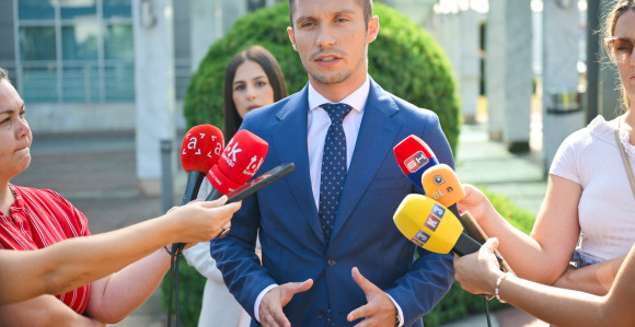 За кумову зграду има 100 милиона, а за поврат ПДВ нема