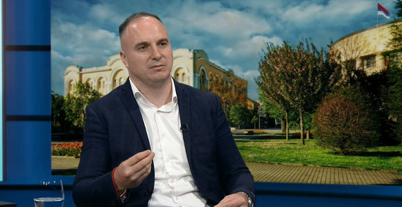 Српској су потребне корјените промјене, а не милостиња власти само пред изборе!