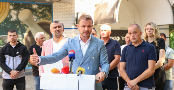 Станивуковић: Владин милионски криминал са некретнинама