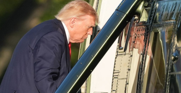 Трамп пријети да ц́е "диц́и у ваздух" иранску планину
