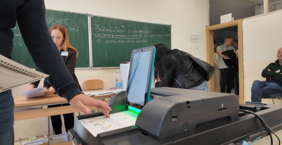 Апсурд на бирачким списковима: У Српској 25% више гласача него пунољетних становника