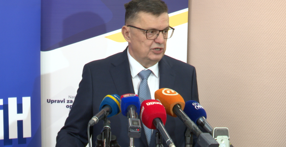 Тегелтија: Поједини цариници нису успјели одољети миту