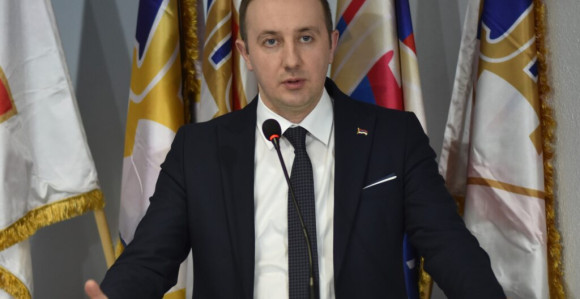Прочишћавање је почело, ко прекрши Статут није члан СДС!