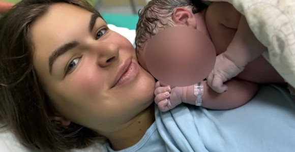 Честитке: Има 27 година, а већ је мајка петоро дјеце